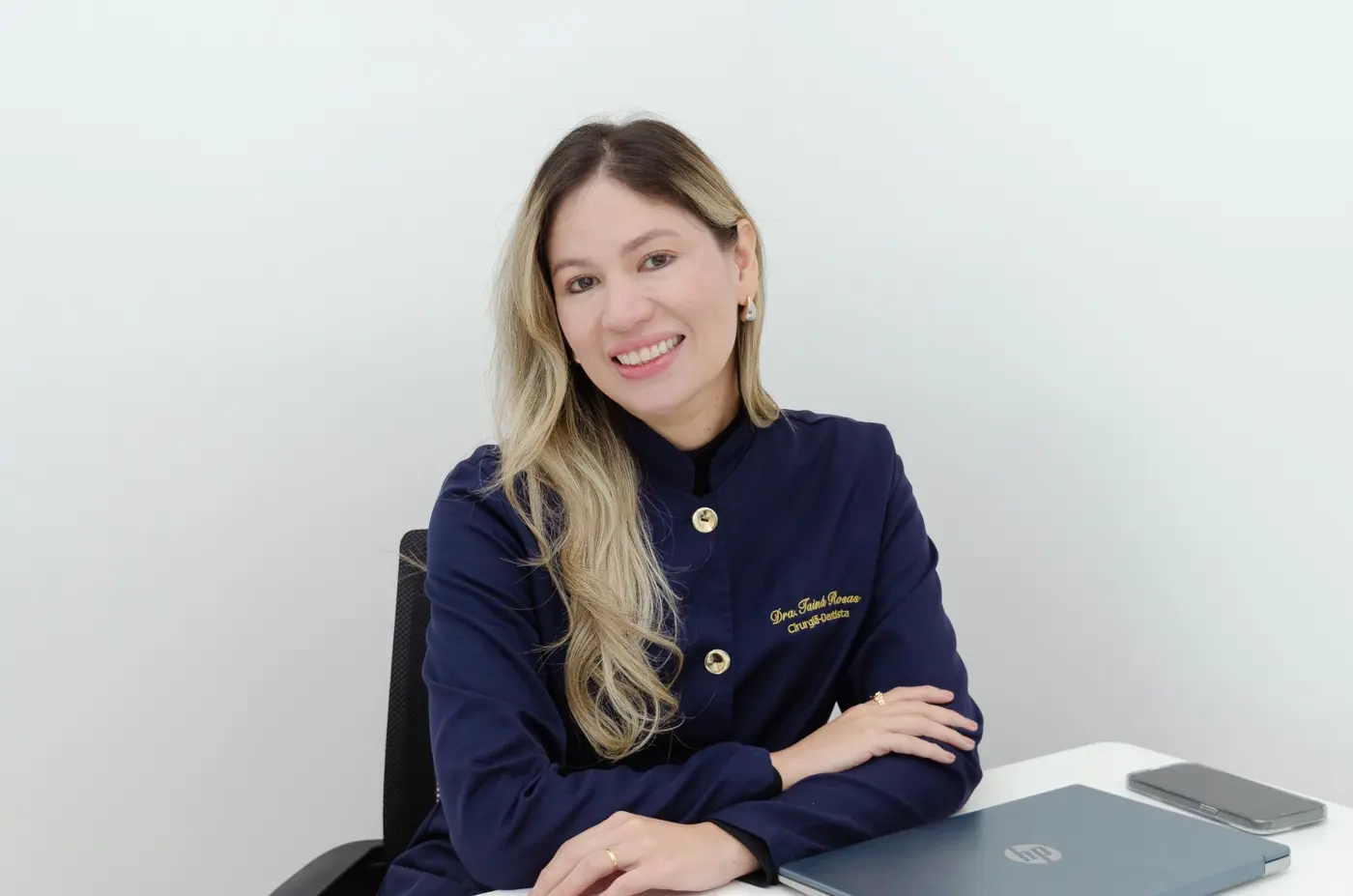 Dra. Tainá Rosas, cirurgiã-dentista