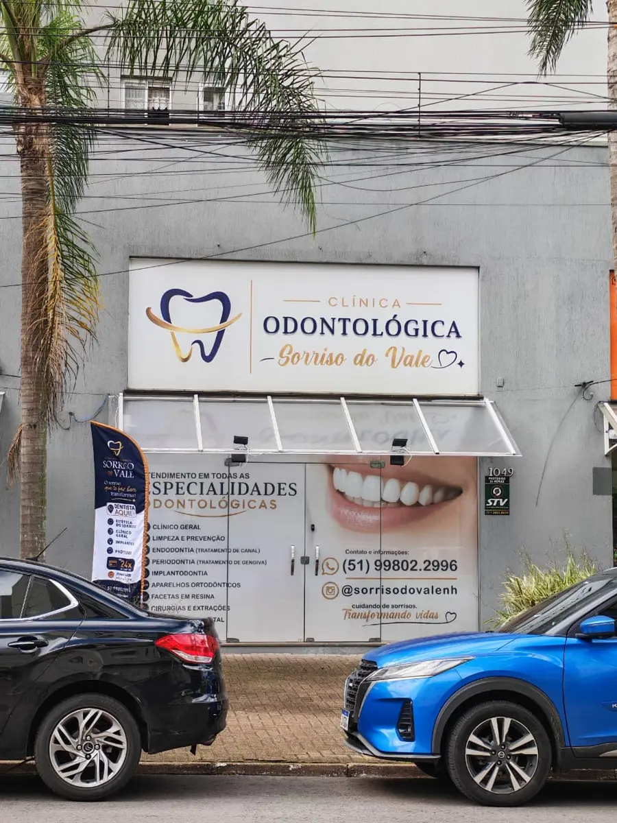 Vista frontal da fachada da Clínica Sorriso do Vale